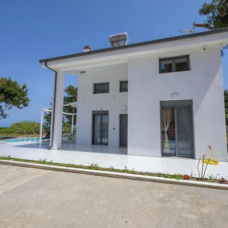 Aura Beachfront Private Pool Casa vacanze Kriopigi