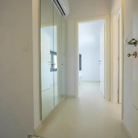 بيت للعطل Aura Beachfront Private Pool *