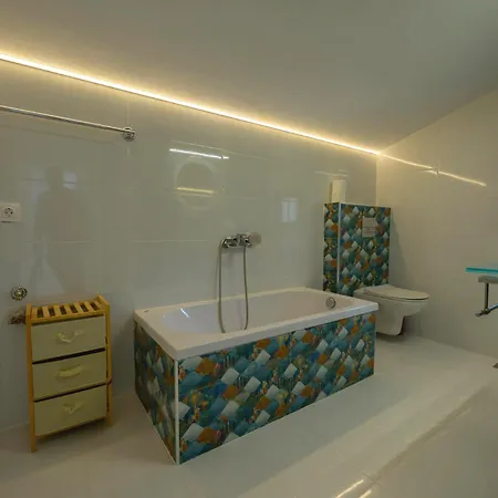 Aura Beachfront Private Pool بيت للعطل كريوبيجي