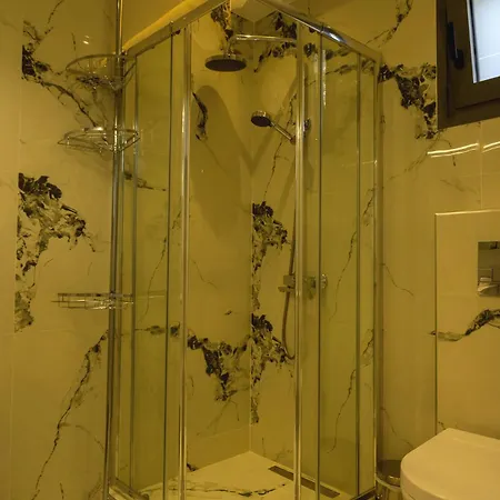 Aura Beachfront Private Pool *