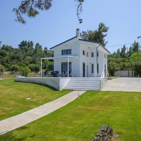 Aura Beachfront Private Pool * كريوبيجي