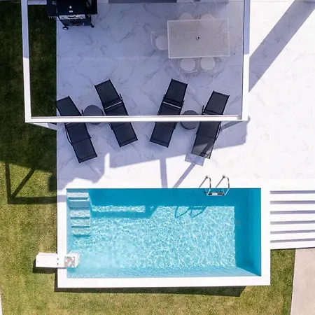 Aura Beachfront Private Pool Holiday home Kriopigi