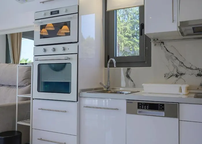 Aura Beachfront Private Pool * Κρυοπηγή