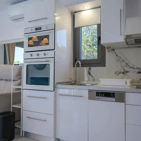 Aura Beachfront Private Pool * Kriopijí