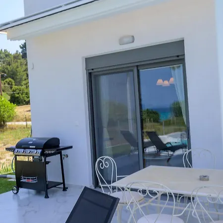 Aura Beachfront Private Pool