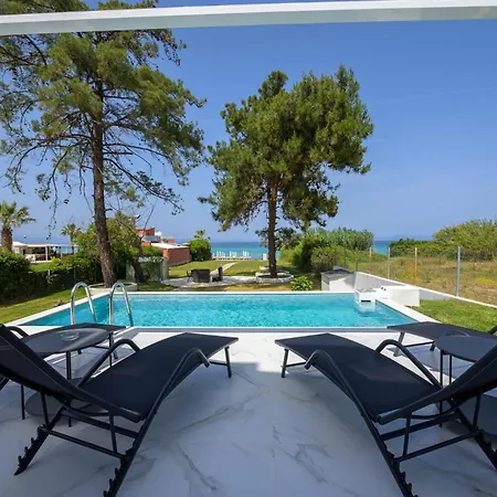 Aura Beachfront Private Pool