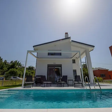 Nyaraló Aura Beachfront Private Pool