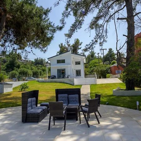 Aura Beachfront Private Pool Nyaraló Kriopijí