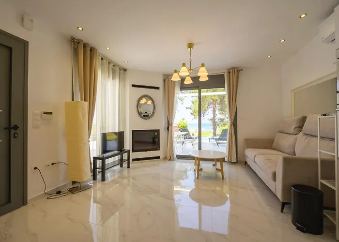 Aura Beachfront Private Pool Kriopigi