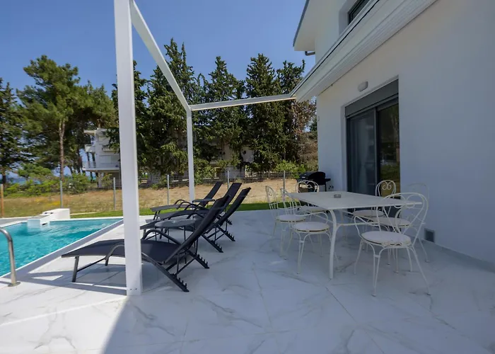 Ferienhaus Aura Beachfront Private Pool *