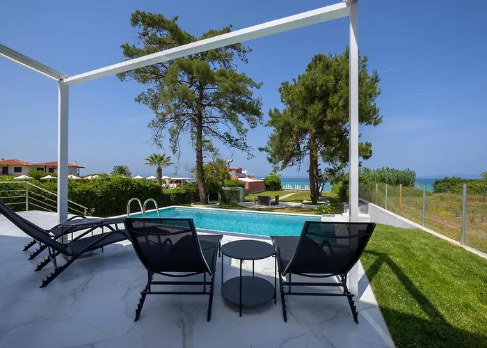 Aura Beachfront Private Pool Kriopigi