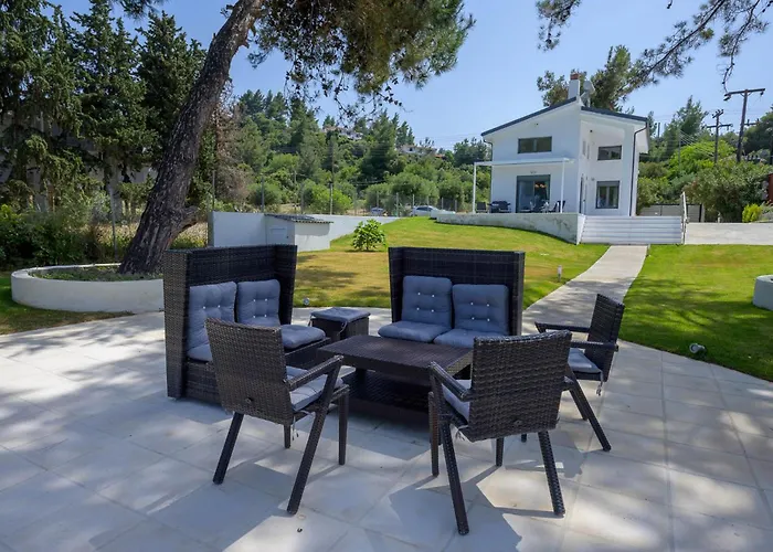 Aura Beachfront Private Pool Ferienhaus *