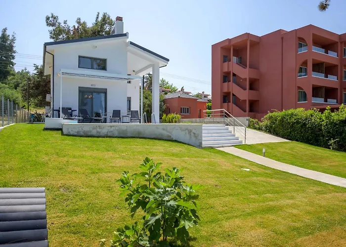 Aura Beachfront Private Pool Ferienhaus