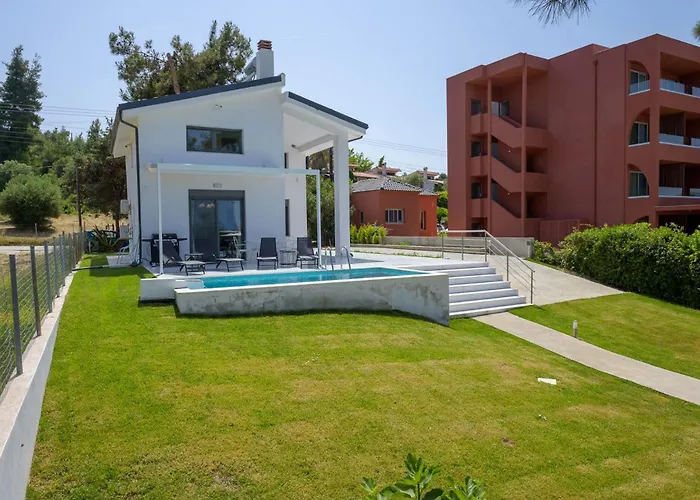 Ferienhaus Aura Beachfront Private Pool *