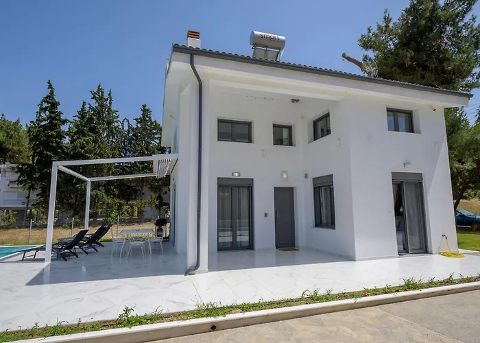 Ferienhaus Aura Beachfront Private Pool