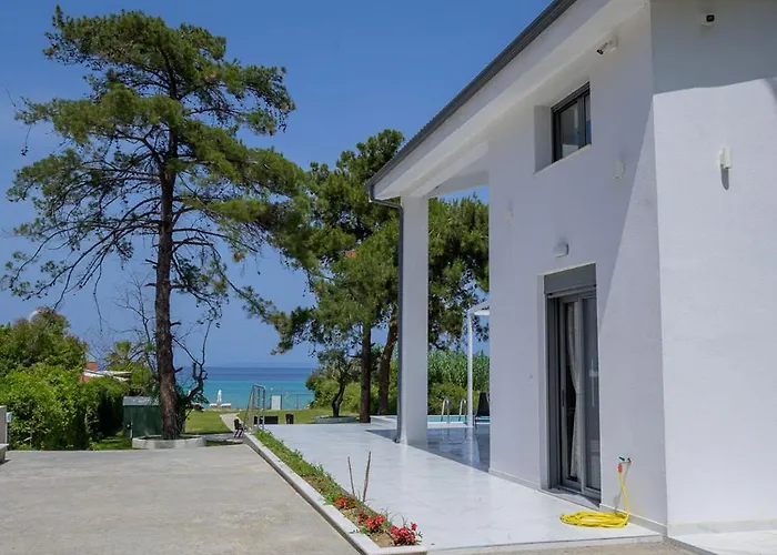 Ferienhaus Aura Beachfront Private Pool Kriopigi
