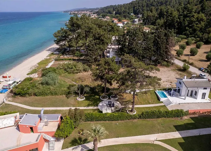 Aura Beachfront Private Pool Ferienhaus Kriopigi
