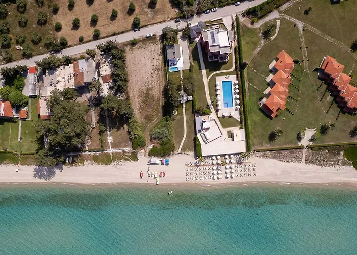 Aura Beachfront Private Pool Ferienhaus